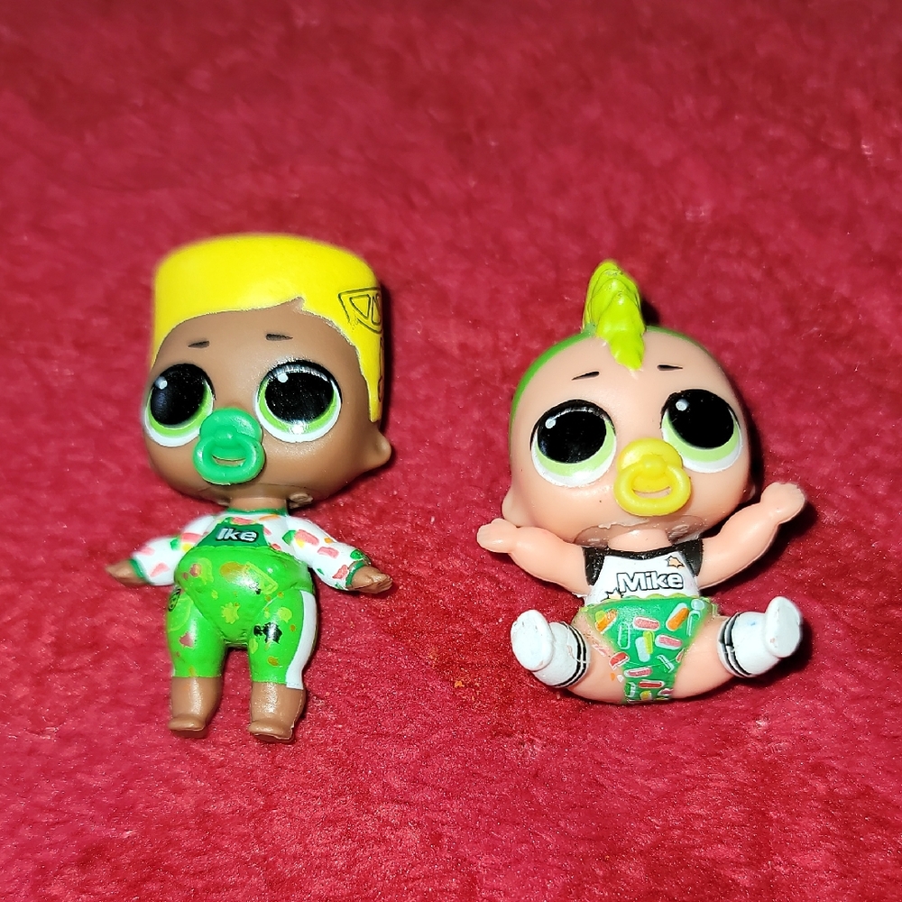 L.O.L. Surprise! Dolls Mini Sweets Mike And Ike Candy Rockin Mike & Gamer Ike